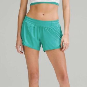 LULULEMON HOTTY HOT LOW RISE 4’ // SIZE 14 // KELLY GREEN // GENTLY WORN //